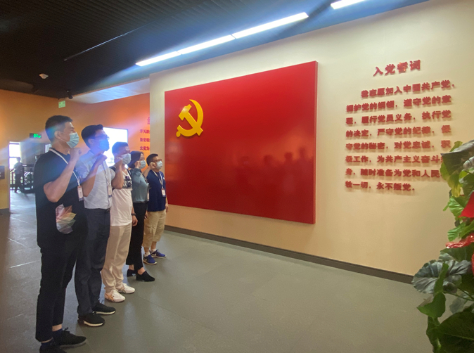 “红色奉献”主题党日